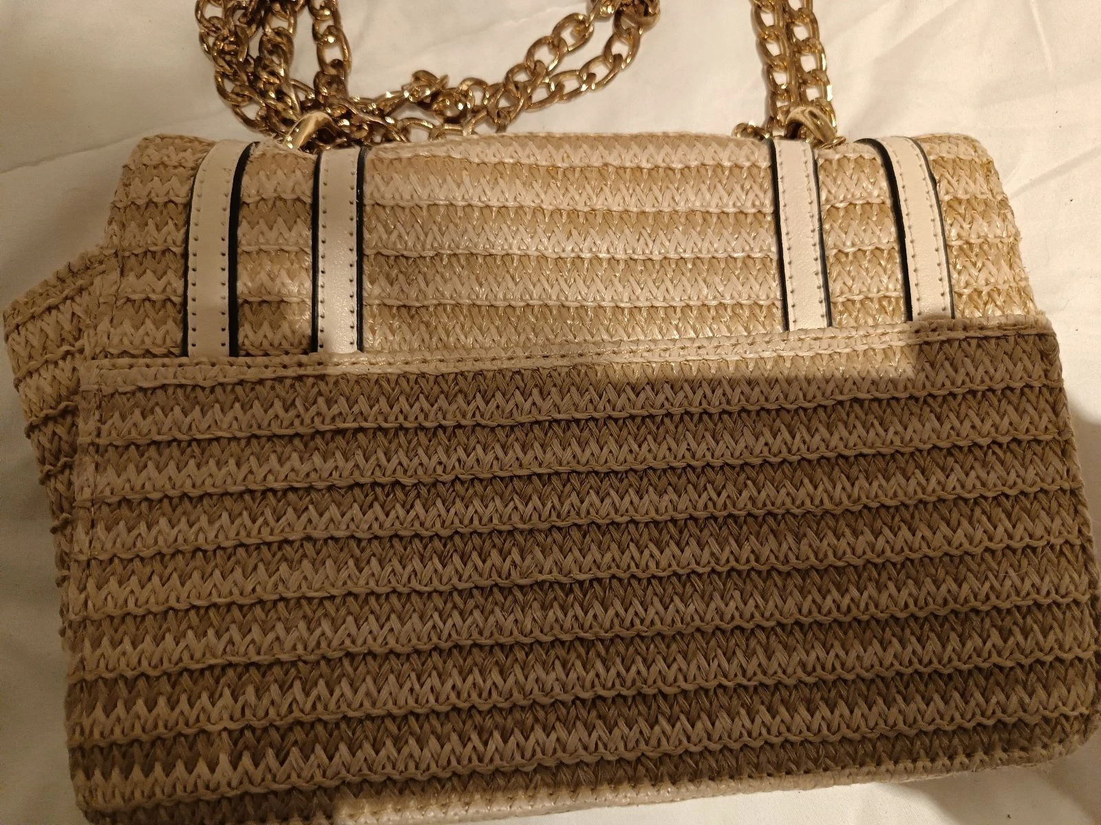 Pochette Elegante com Detalhes de Conchas – photo 5